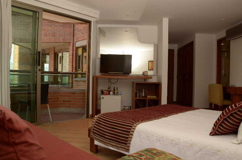 Hotel Casa Victoria Medellin Exterior photo