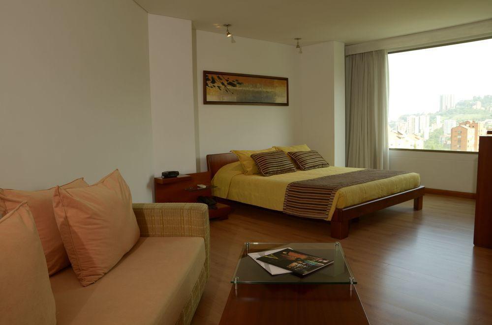 Hotel Casa Victoria Medellin Exterior photo